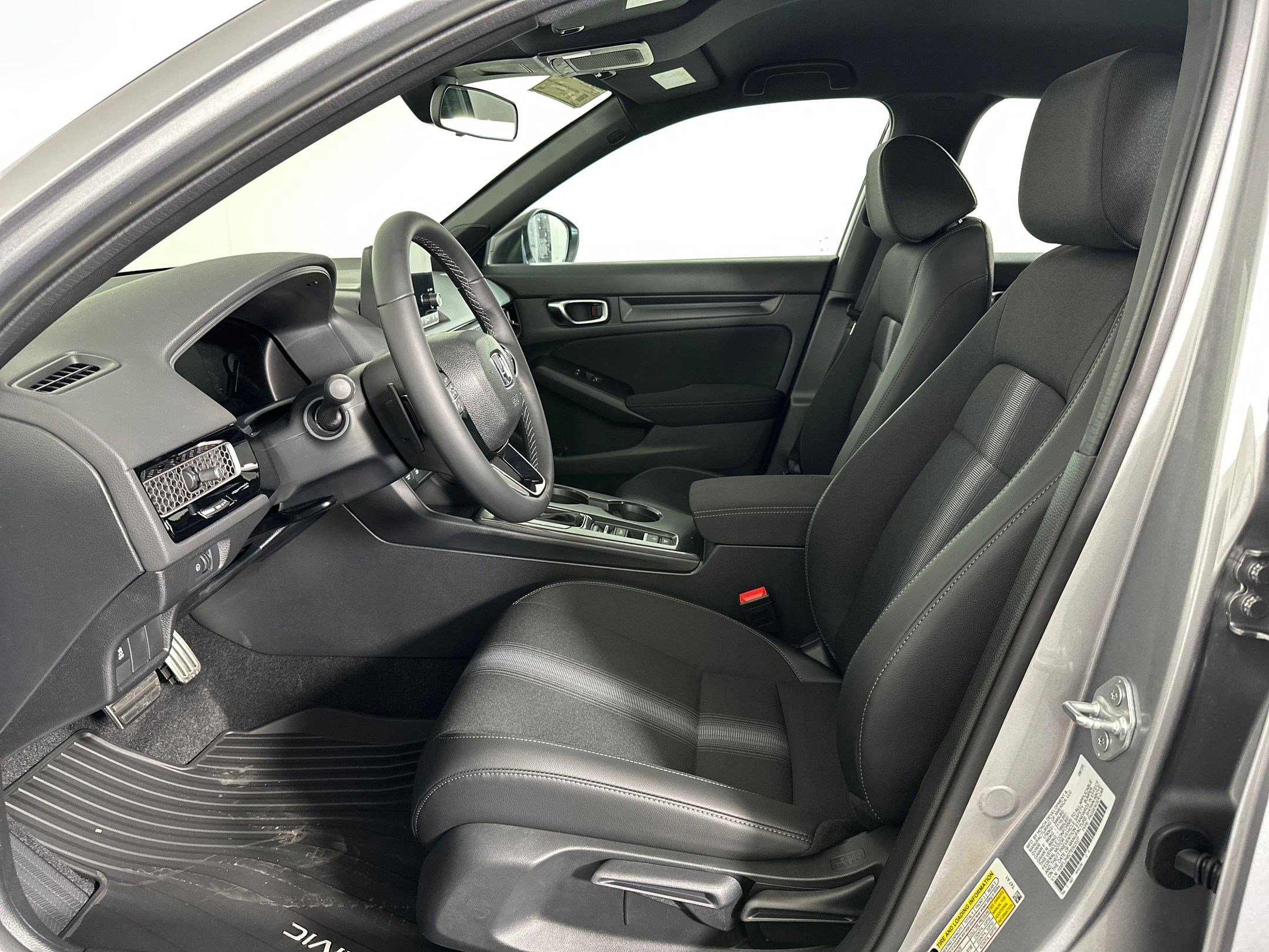 2026 Honda Civic Sport Hatchback photo 3