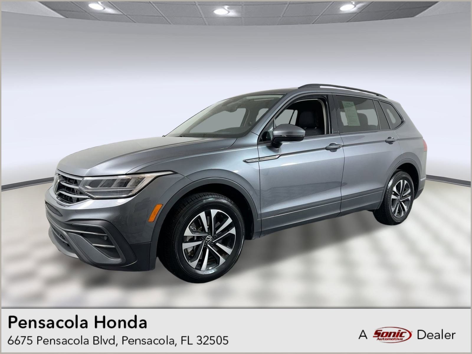 2024 Volkswagen Tiguan S's photo