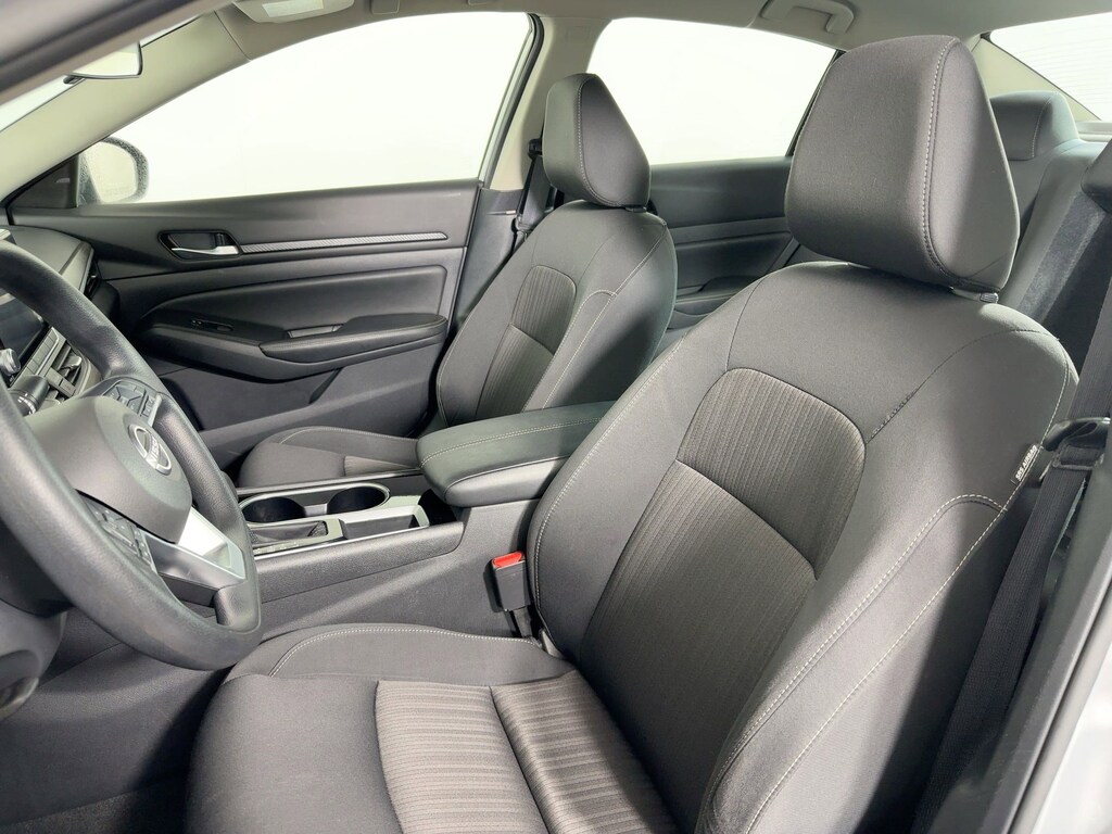 Used 2024 Nissan Altima 2.5 SV Sedan