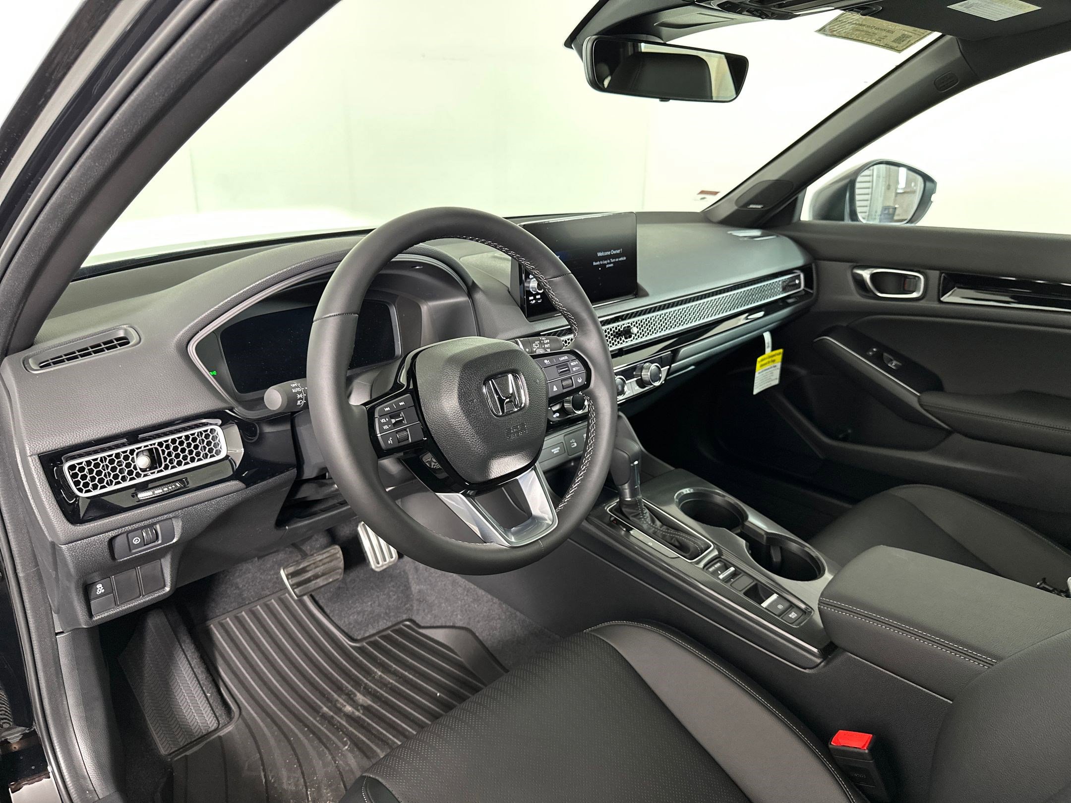 2026 Honda Civic Hybrid Sport Touring Hatchback photo 3