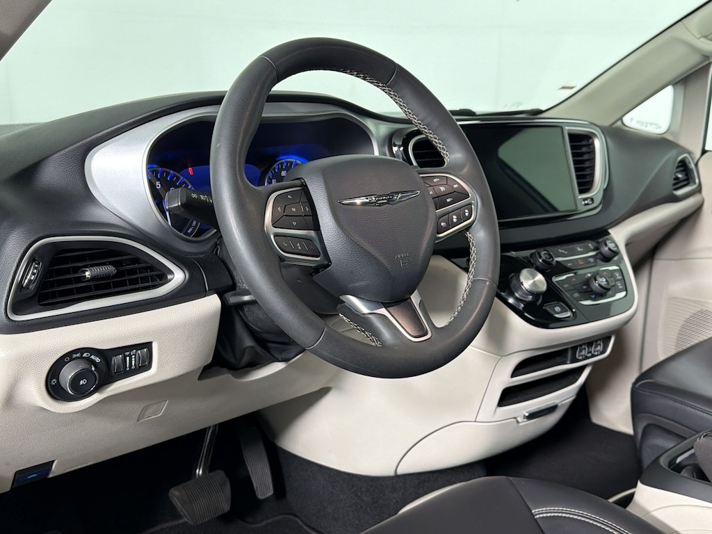 Used 2024 Chrysler Pacifica Touring L Van Passenger Van