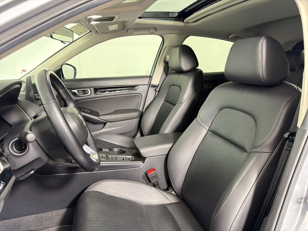 Used 2024 Honda Civic EX-L Hatchback