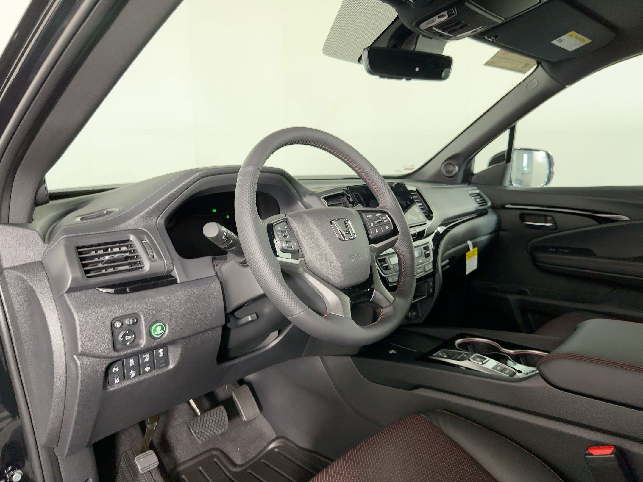 2026 Honda Ridgeline Black Edition photo 4