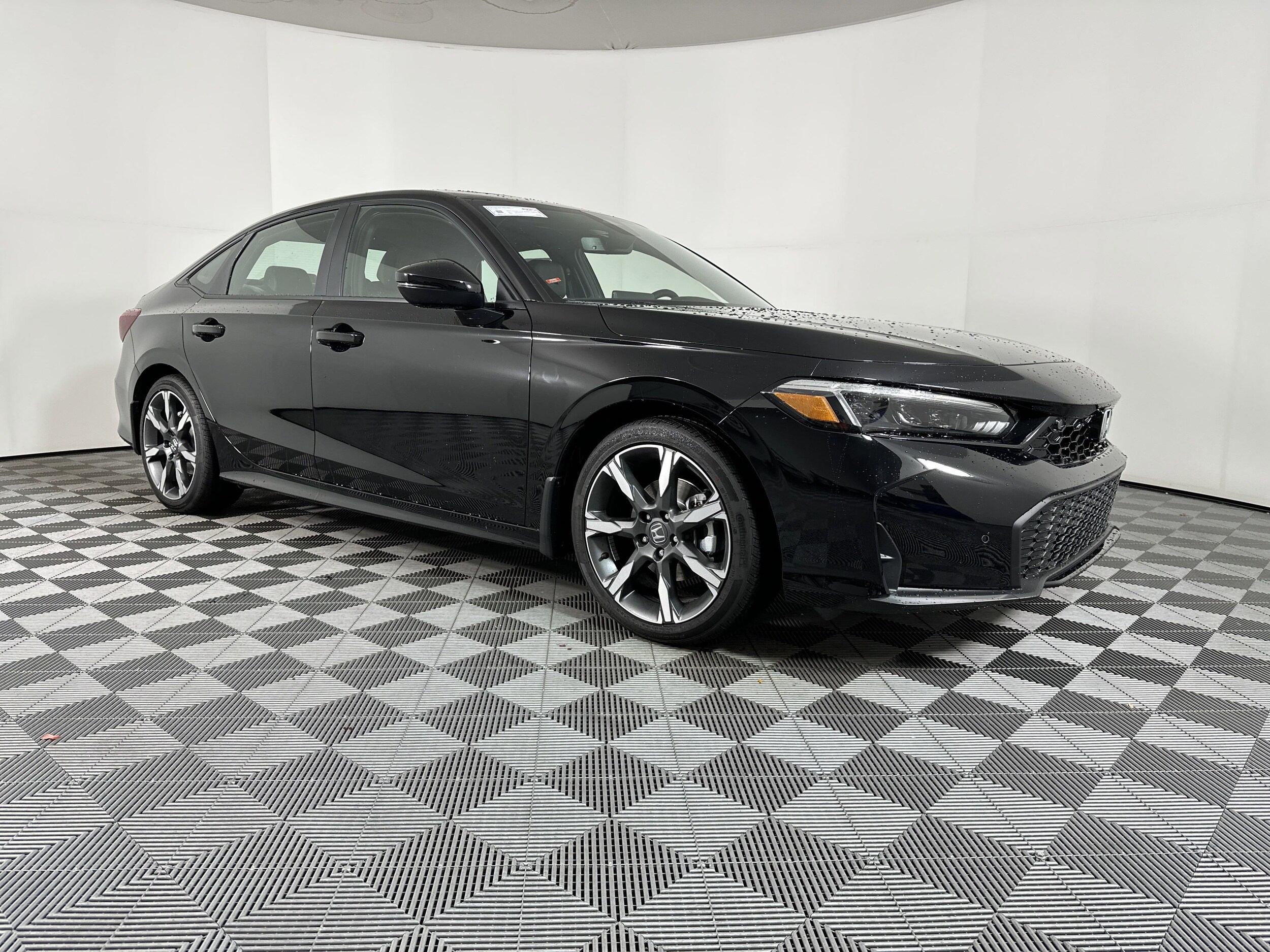 2025 Honda Civic Hybrid Sport Touring photo 2