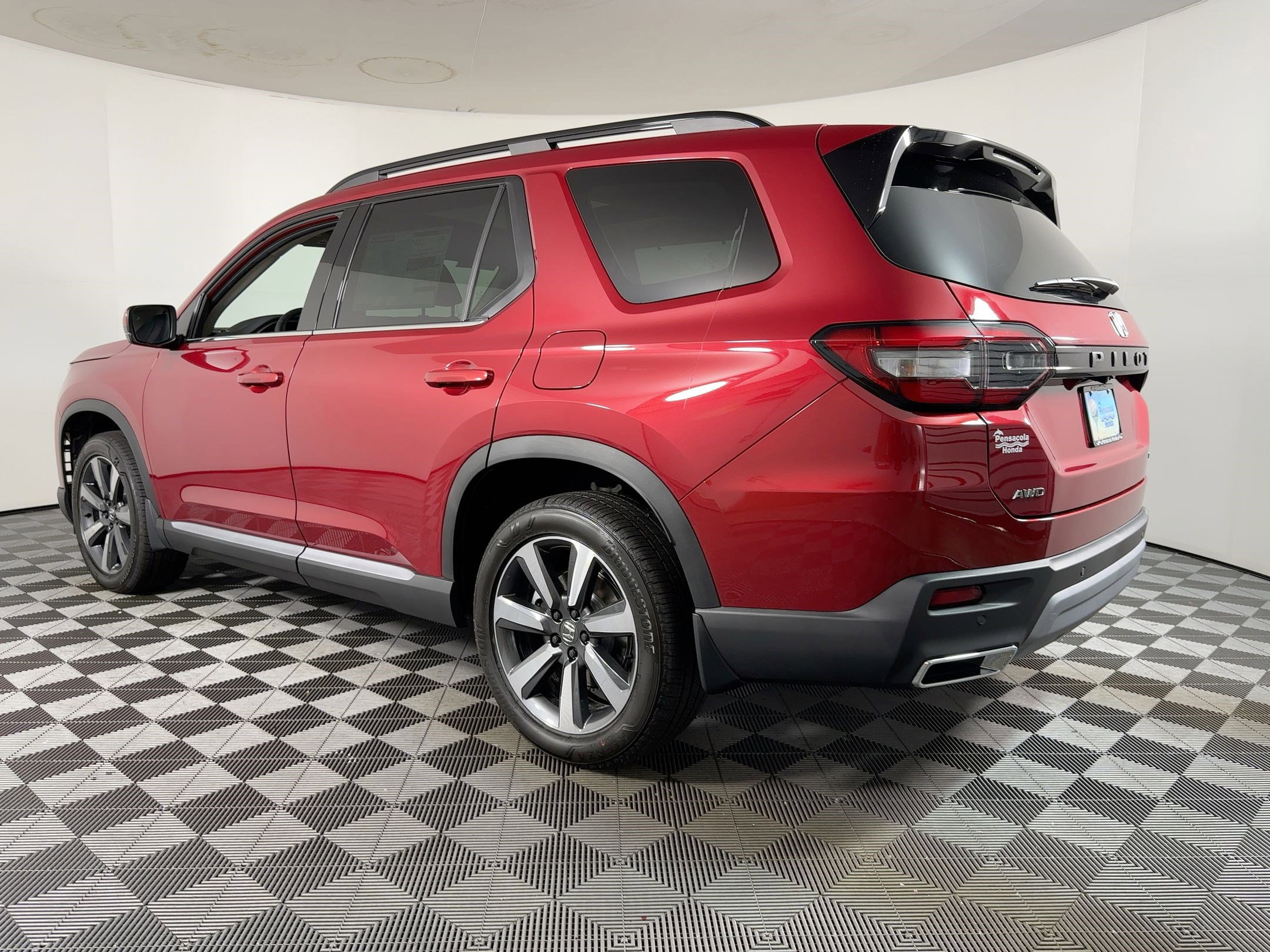 2025 Honda Pilot Touring photo 3