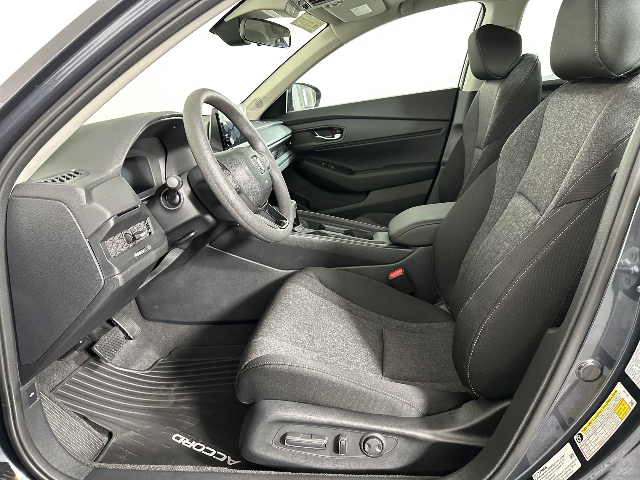 2025 Honda Accord SE photo 4