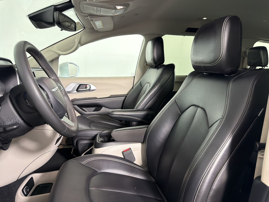 Used 2024 Chrysler Pacifica Touring L Van Passenger Van