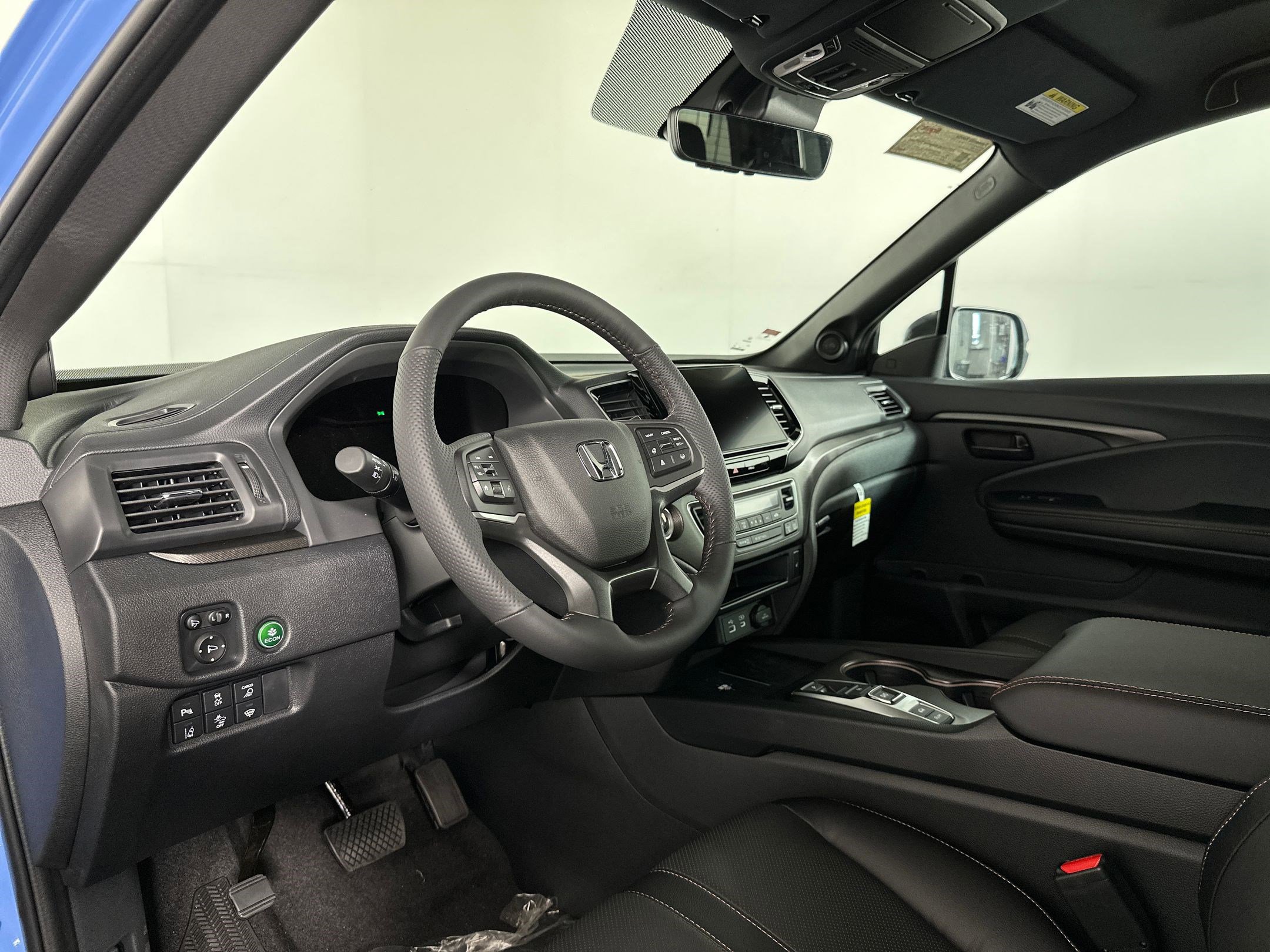 2025 Honda Ridgeline TrailSport photo 3