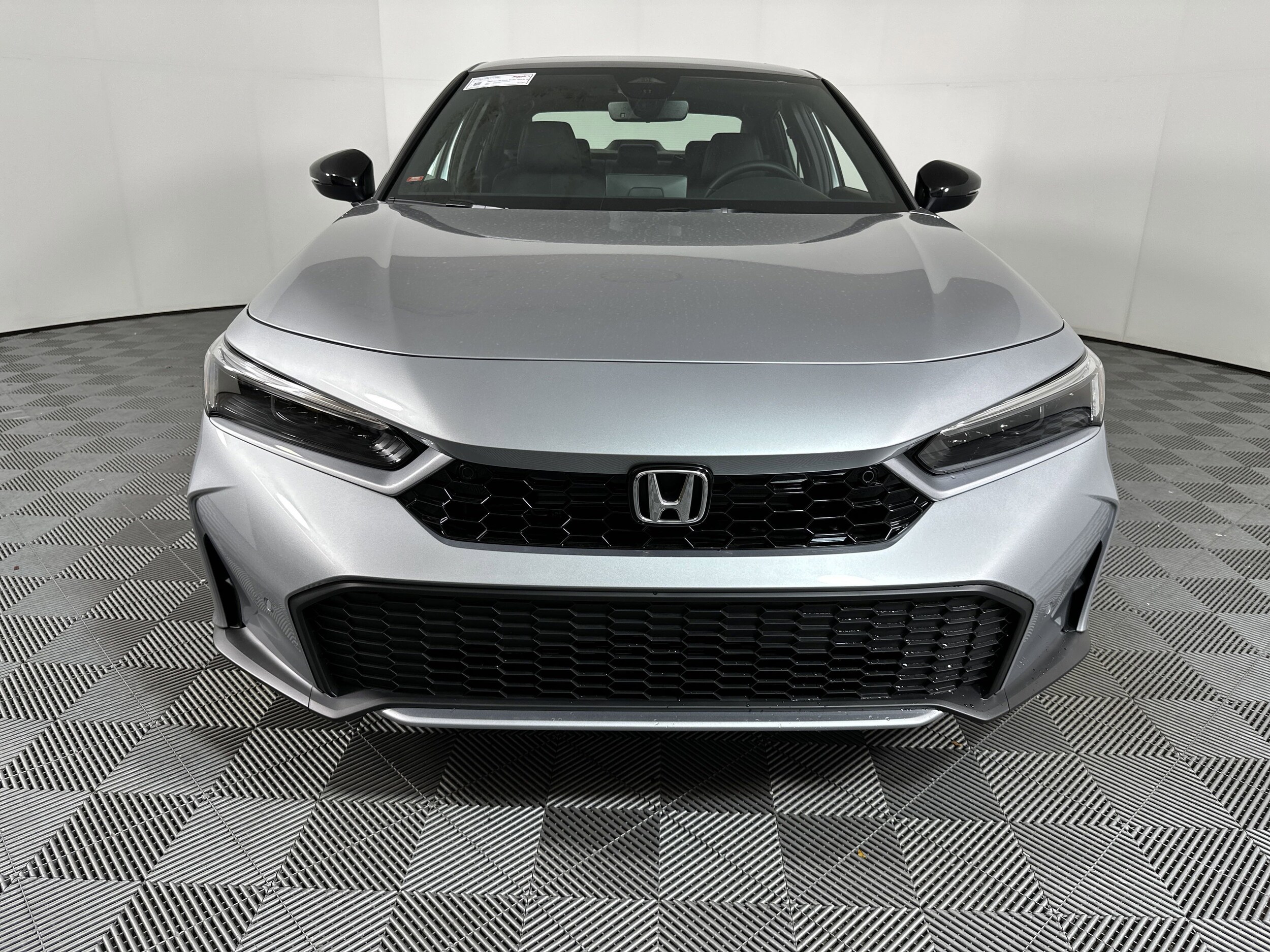 2025 Honda Civic Hybrid Sport Touring photo 3