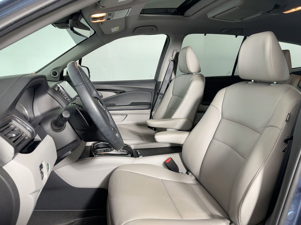 Certified 2022 Honda Pilot Touring 8-Passenger SUV