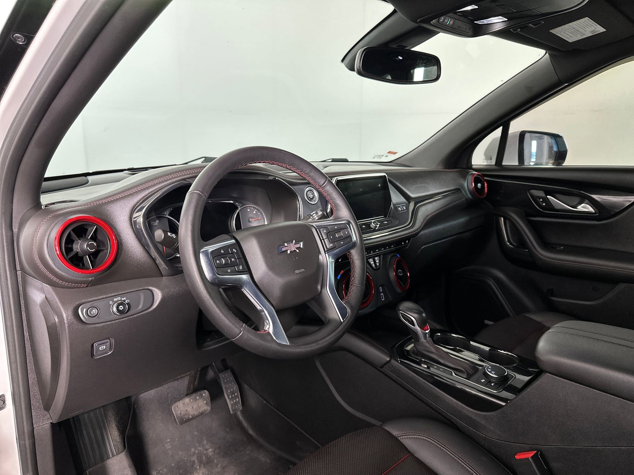 2022 Chevrolet Blazer RS photo 2