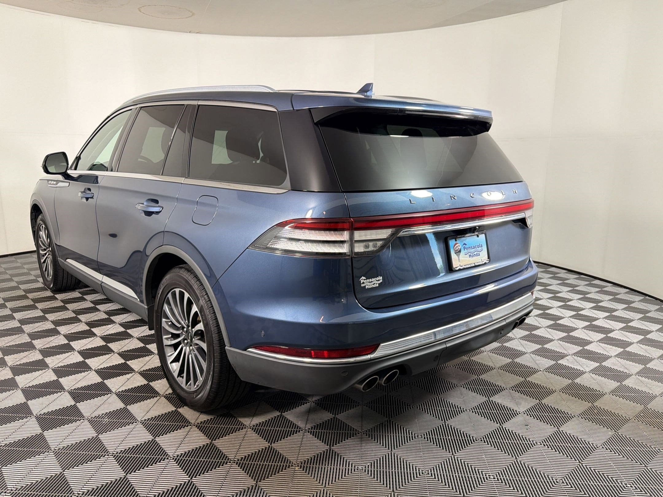Aviator Reserve SUV