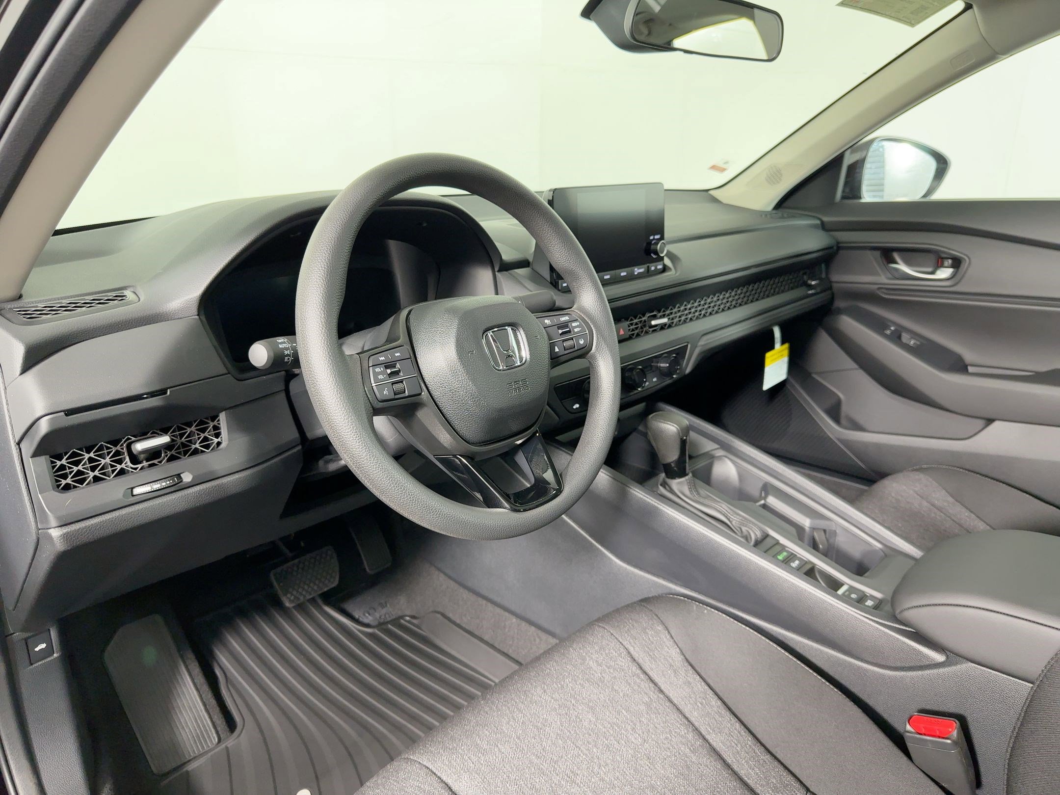 2025 Honda Accord SE photo 2