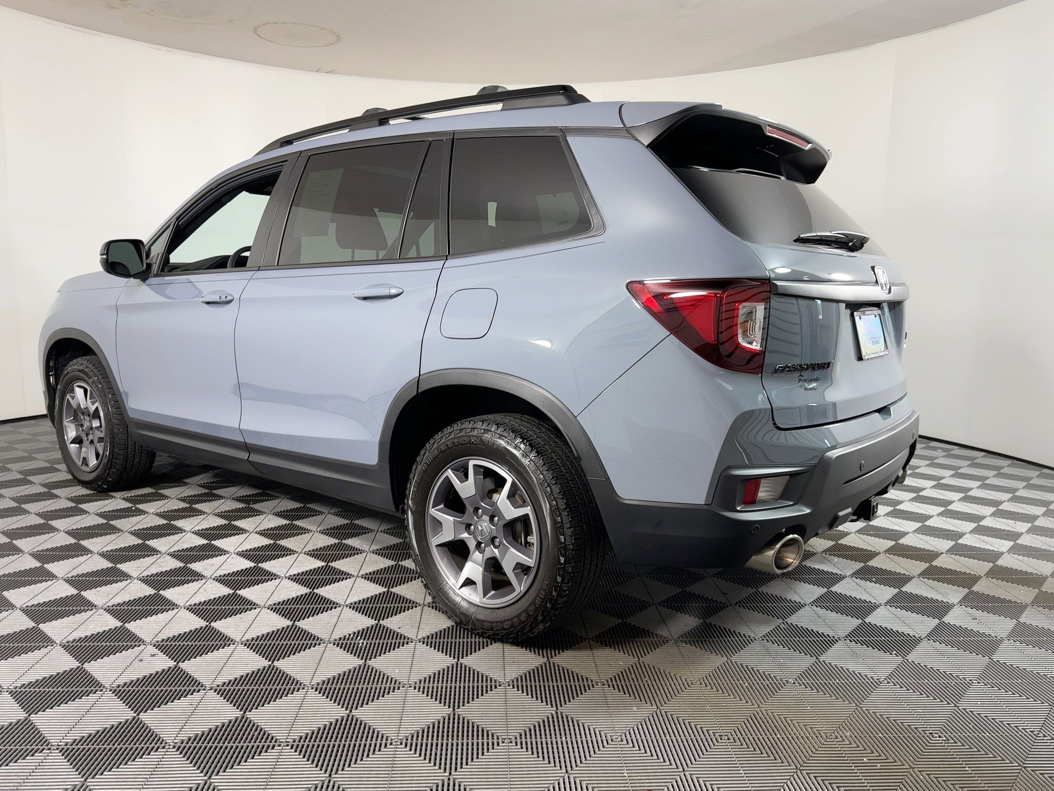 2023 Honda Passport TrailSport photo 2