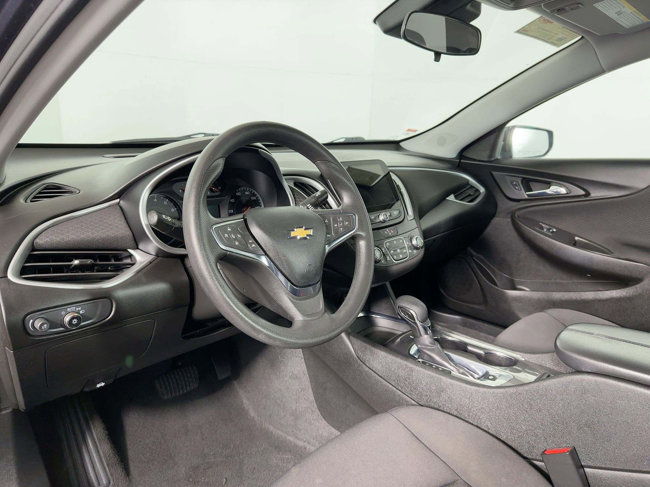 2023 Chevrolet Malibu 1LT photo 4