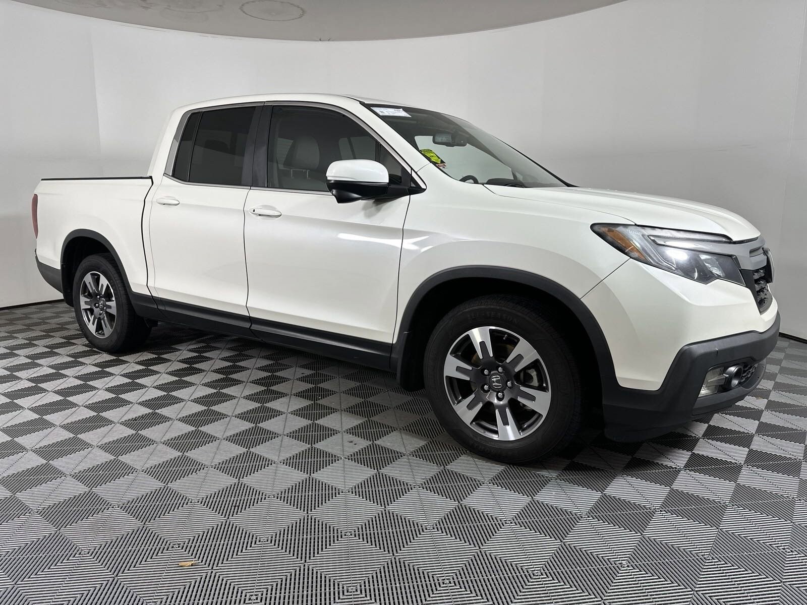 Used 2019 Honda Ridgeline RTL-T with VIN 5FPYK2F62KB006012 for sale in Pensacola, FL