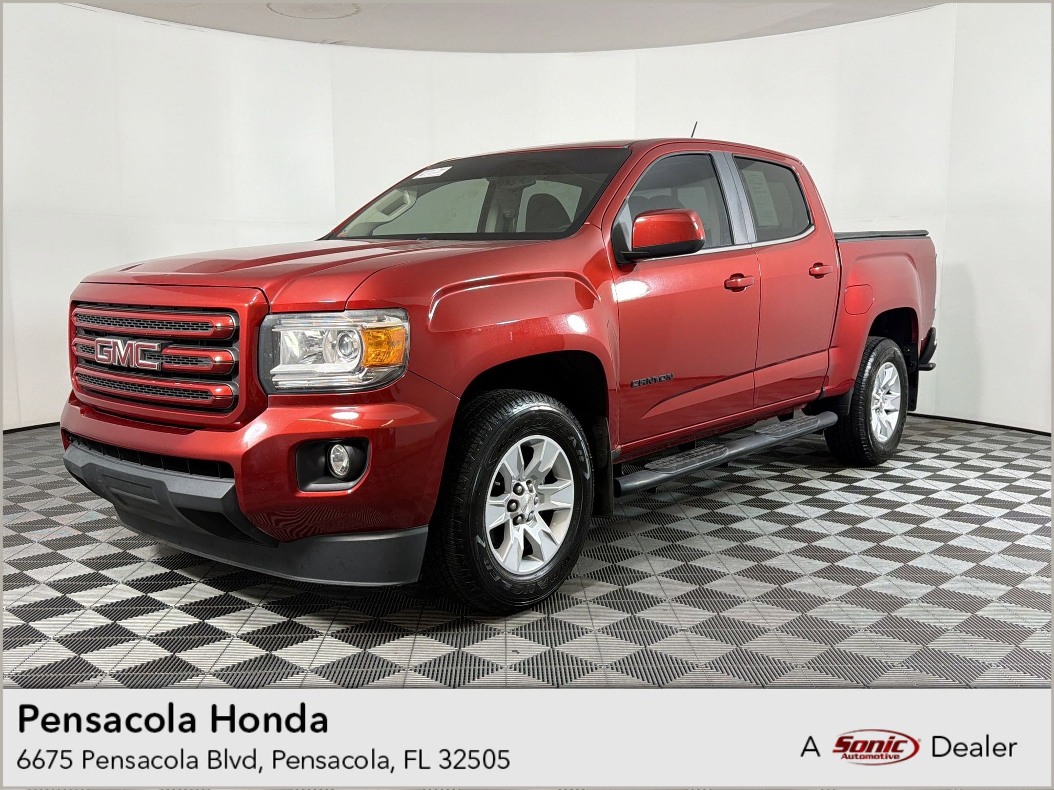 2016 GMC Canyon 2WD SLE Crew Cab Short Box's photo