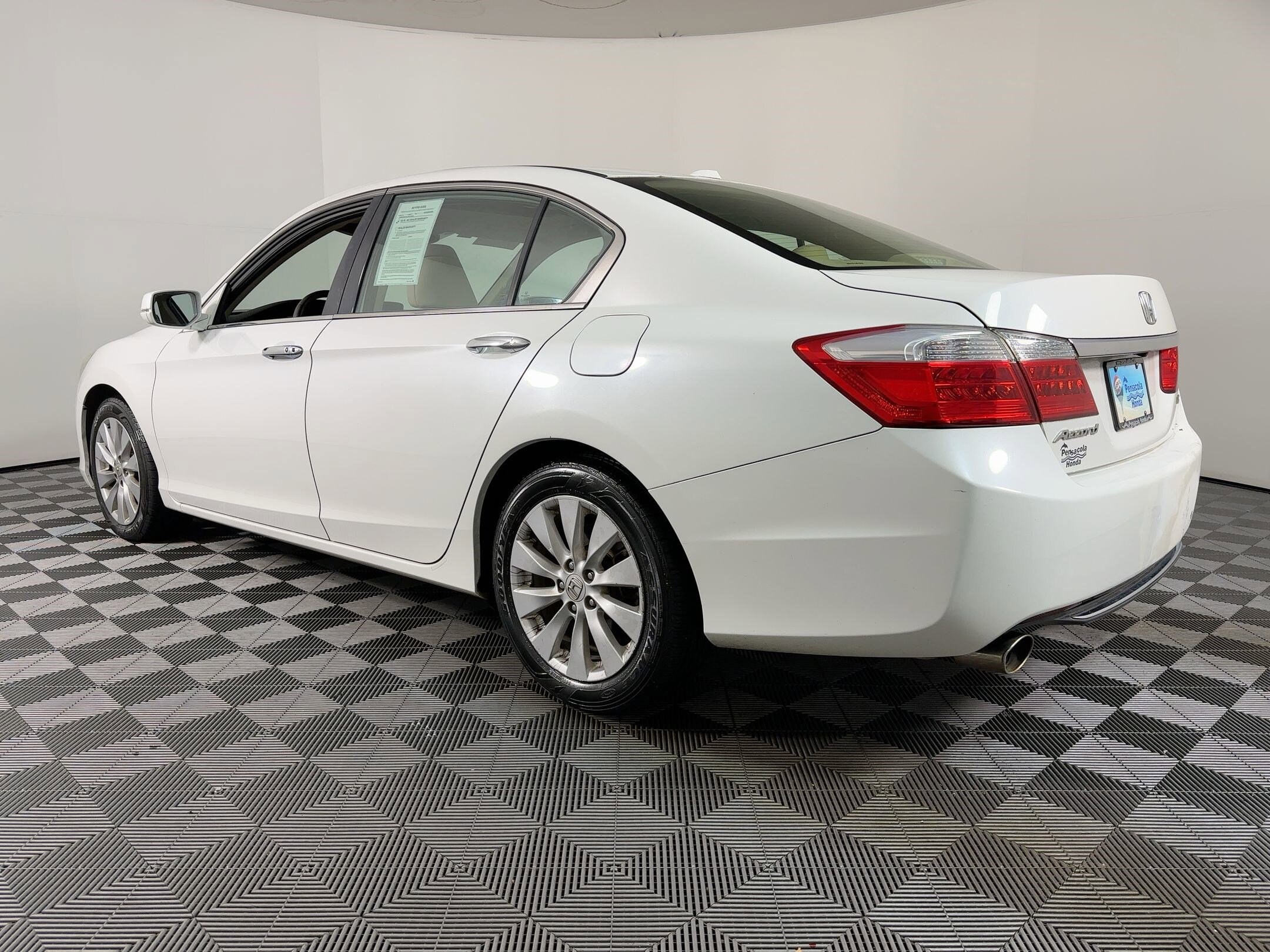2015 Honda Accord EX-L V6 photo 2