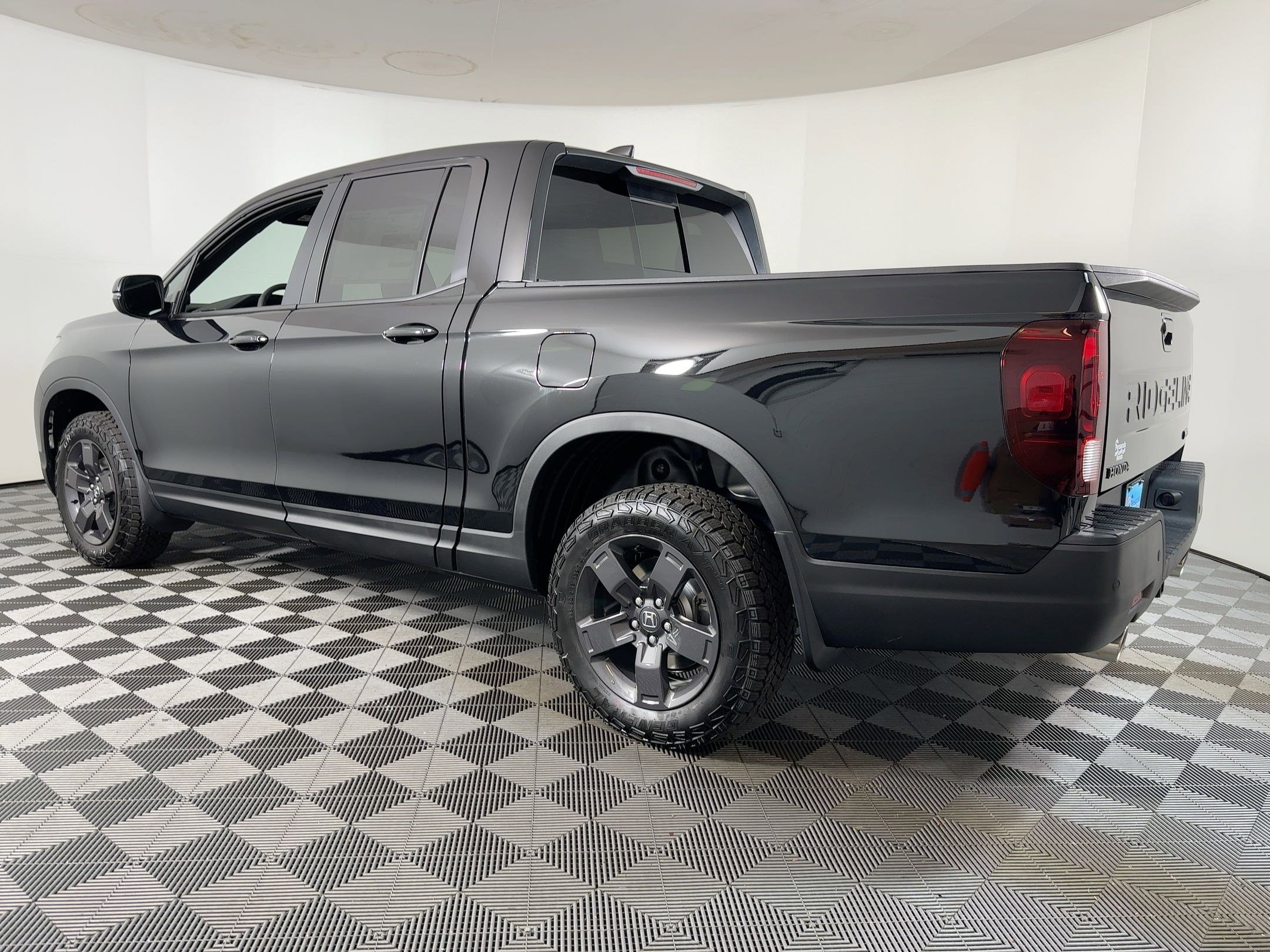 2026 Honda Ridgeline TrailSport photo 3