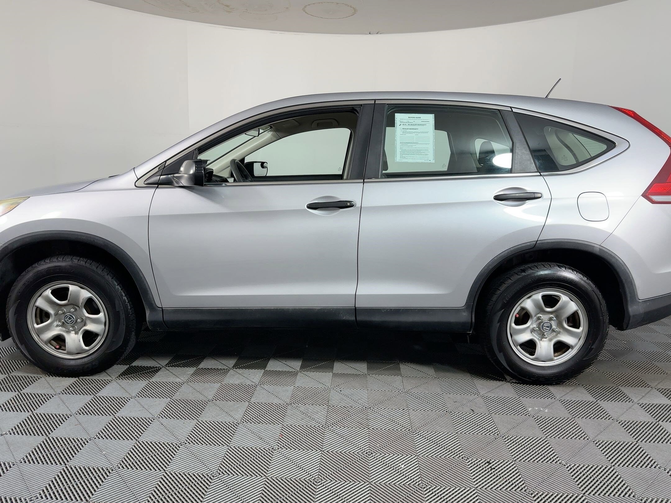 2014 Honda CR-V LX photo 2