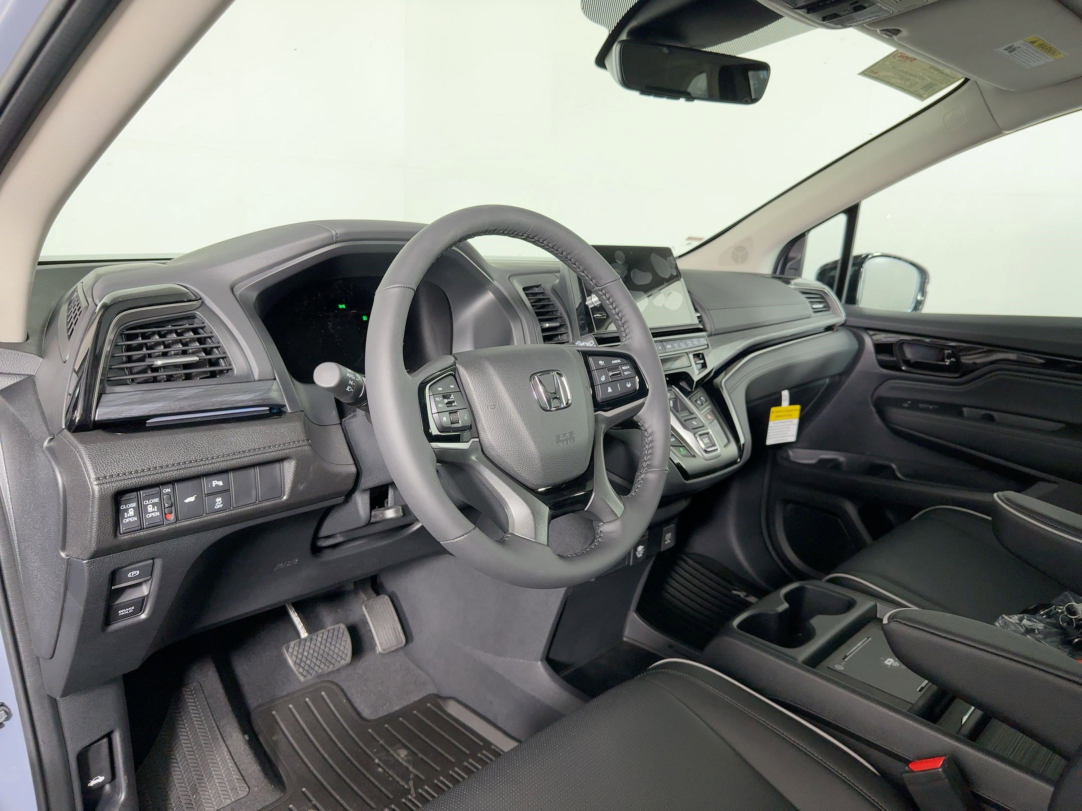 2026 Honda Odyssey Elite photo 4