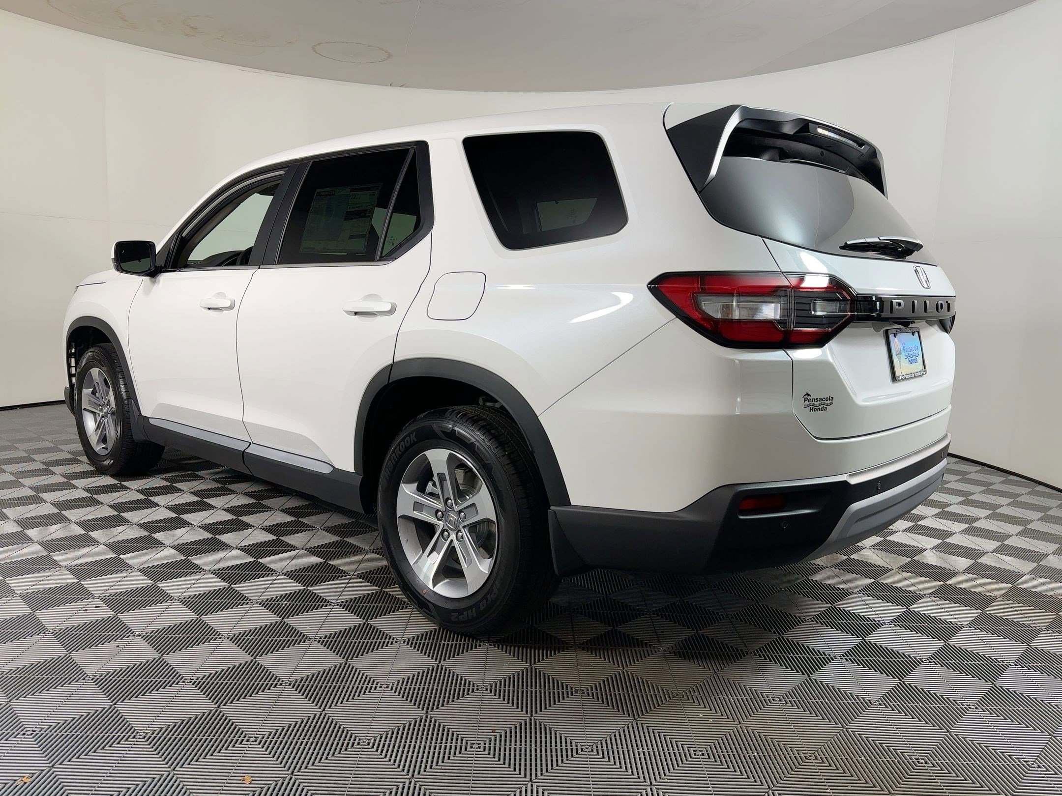 2025 Honda Pilot EX-L photo 2
