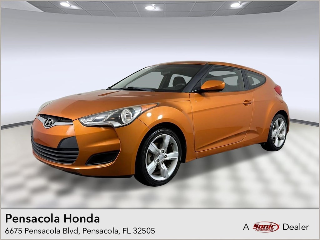 Used 2014 Hyundai Veloster Veloster w/Black (3dr Cpe Auto w/Black Int) Hatchback