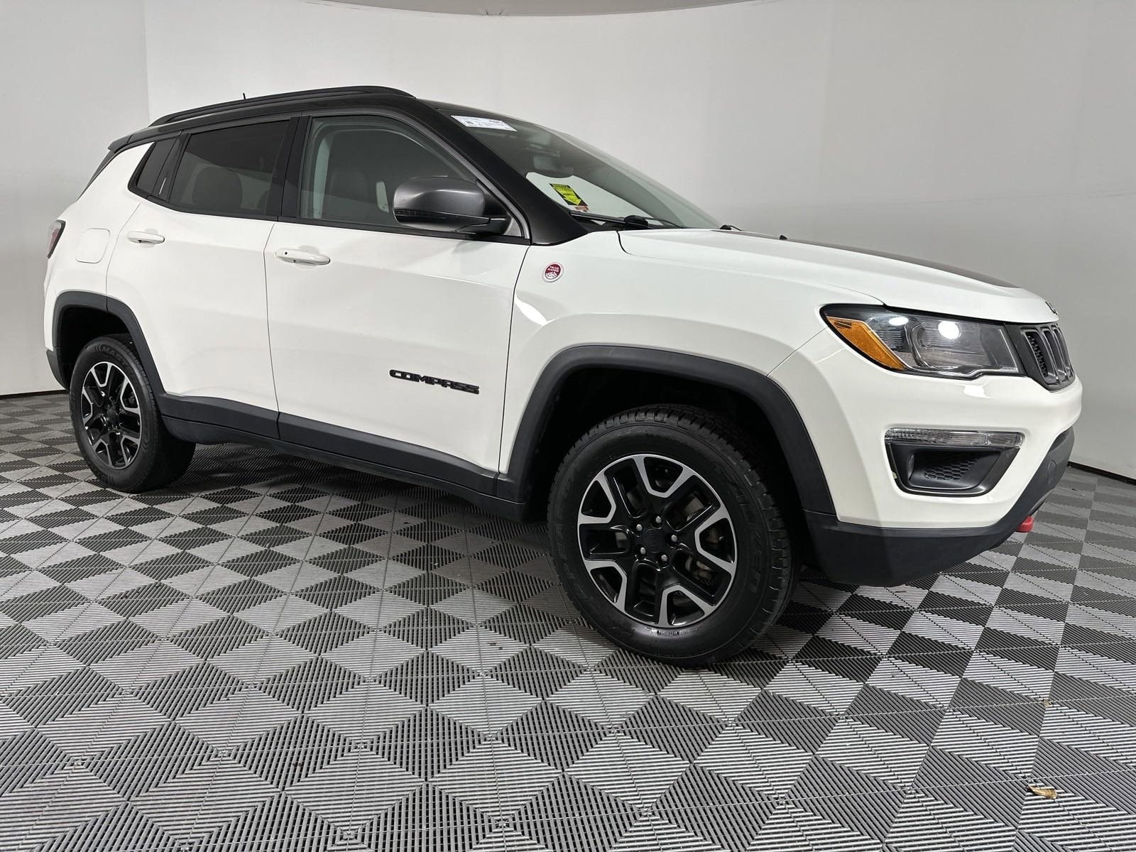 Used 2019 Jeep Compass Trailhawk with VIN 3C4NJDDB3KT681959 for sale in Pensacola, FL