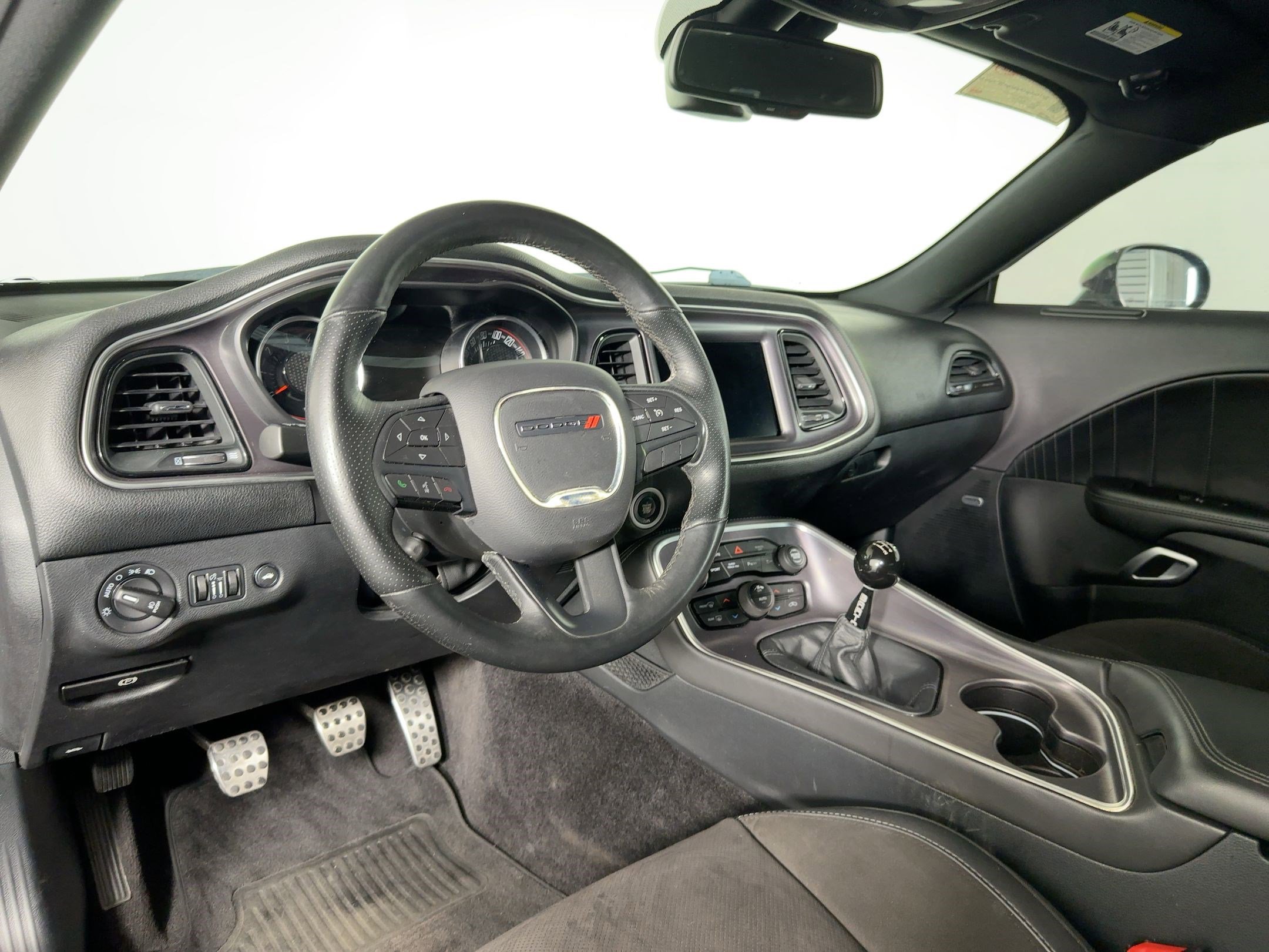 2017 Dodge Challenger 392 Scat Pack Shaker photo 4