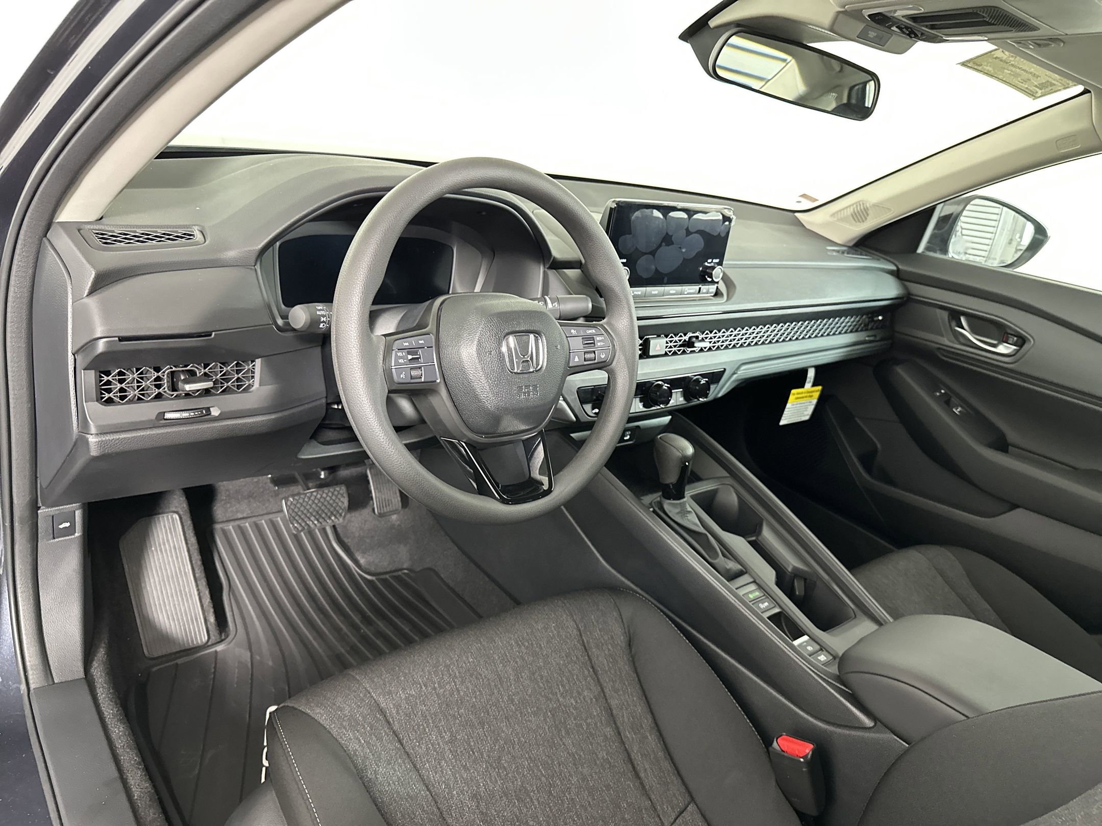 2025 Honda Accord SE photo 3