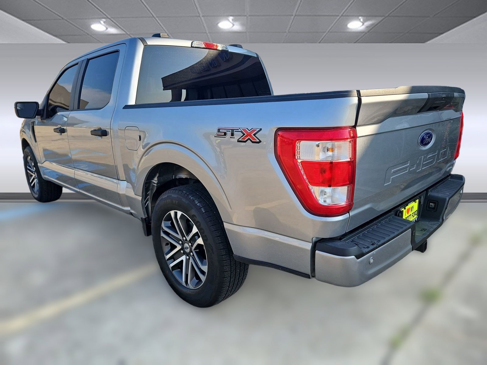2023 Ford F-150 XL photo 3