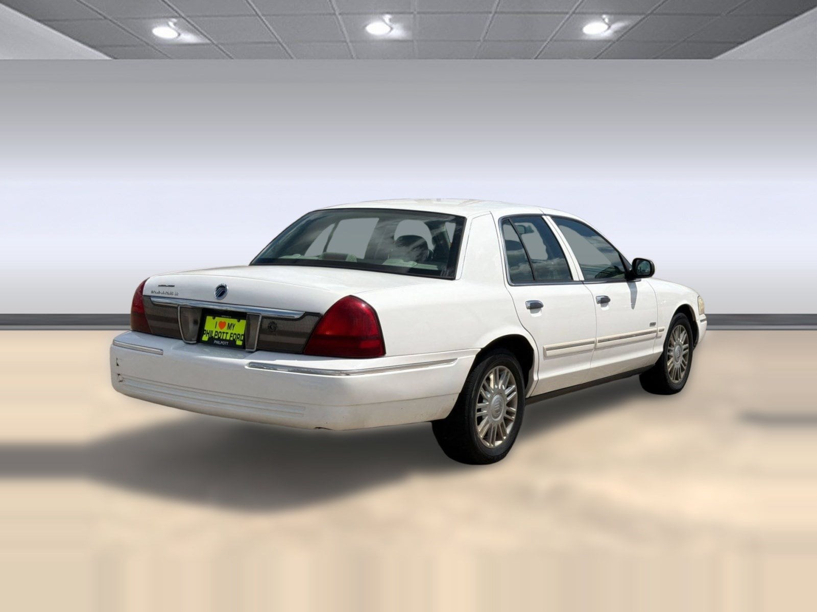 Grand Marquis LS Sedan