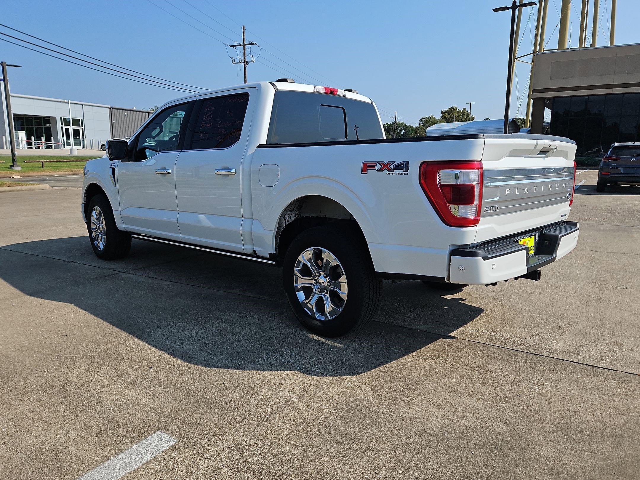 2023 Ford F-150 Platinum photo 3