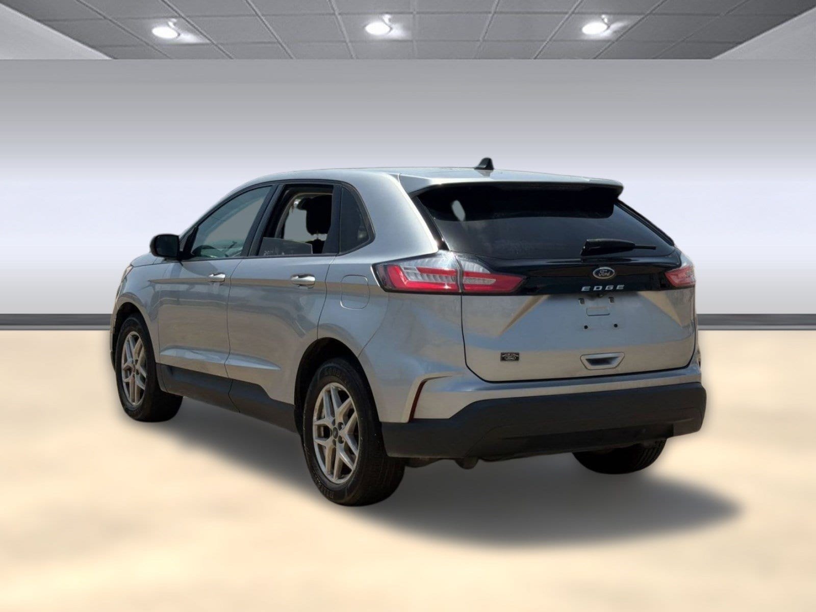 Edge SE SUV