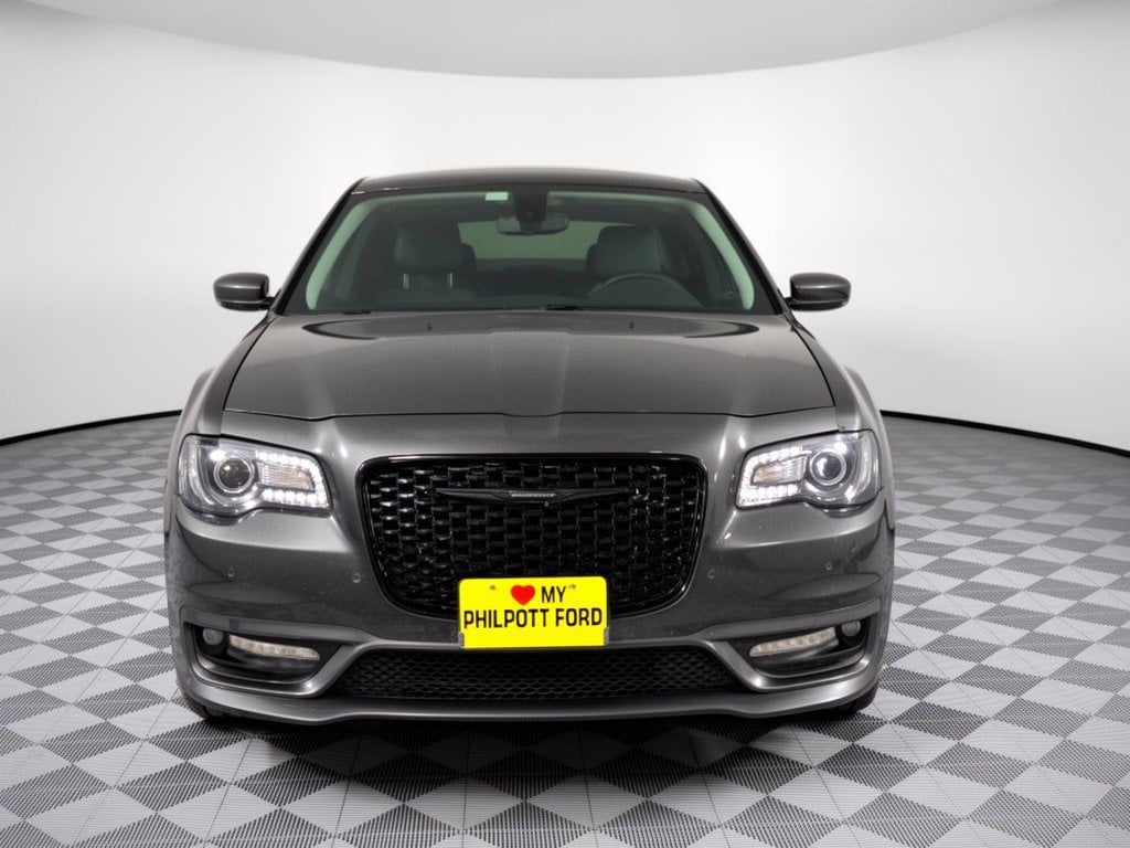 2023 Chrysler 300 Touring L Sedan