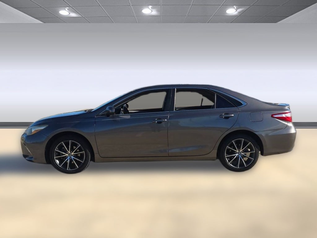 Used 2016 Toyota Camry XSE Sedan