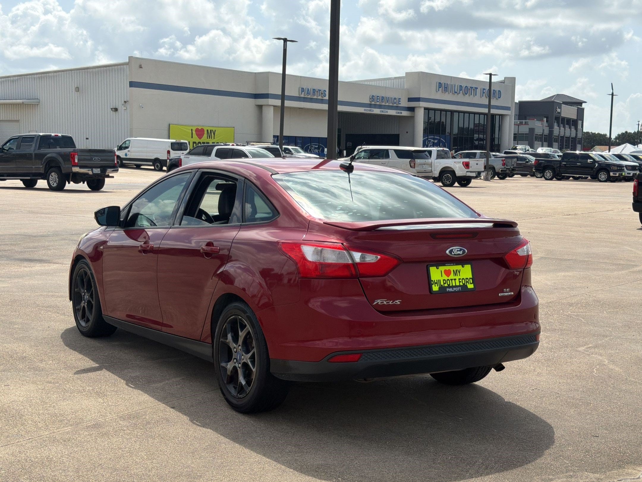 Focus SE Sedan