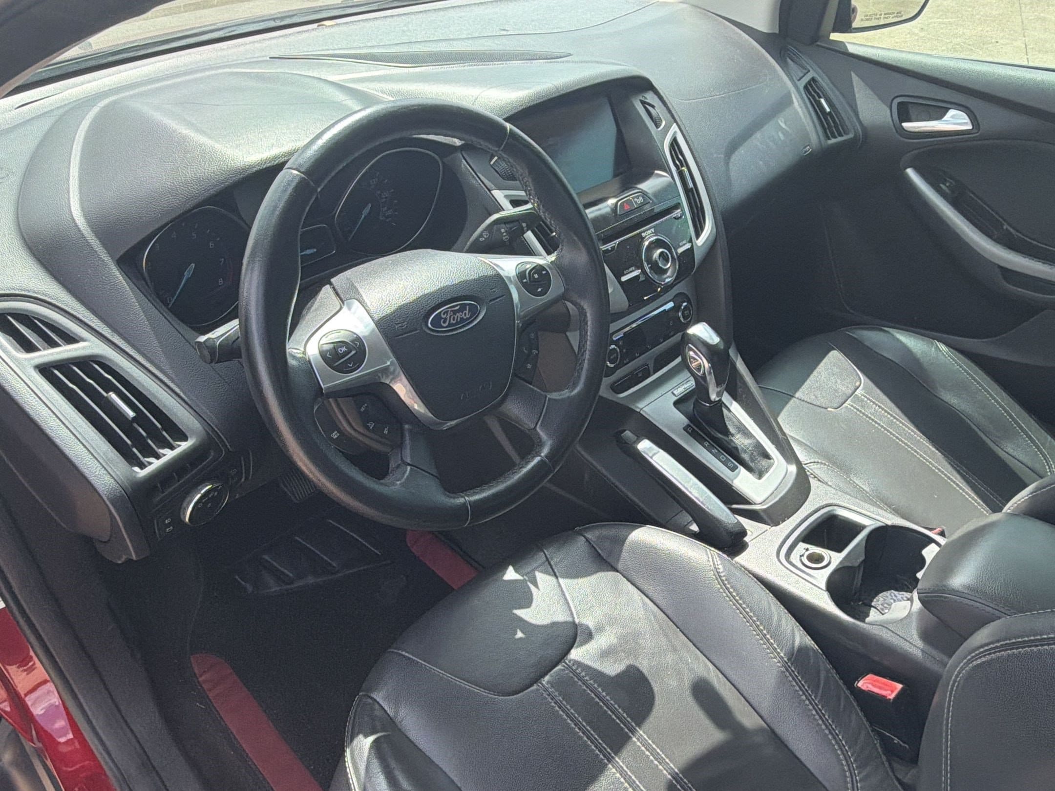Focus SE Sedan