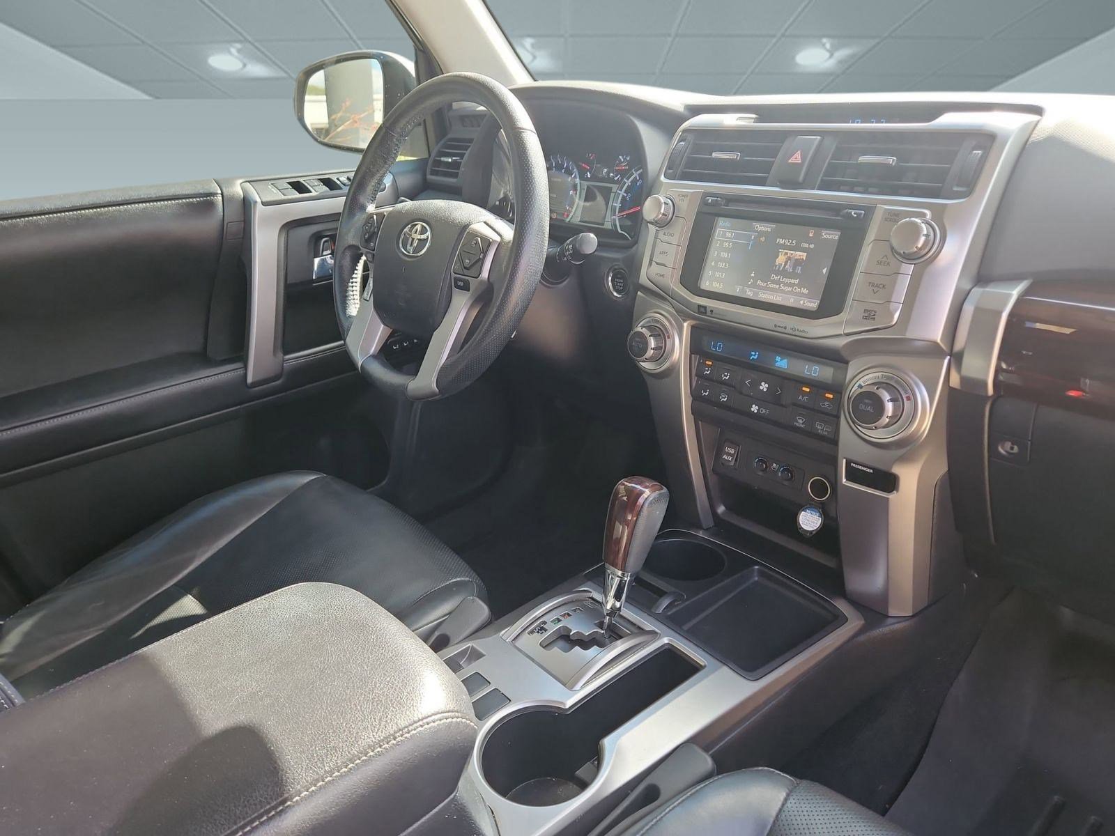 2017 Toyota 4Runner Limited photo 4