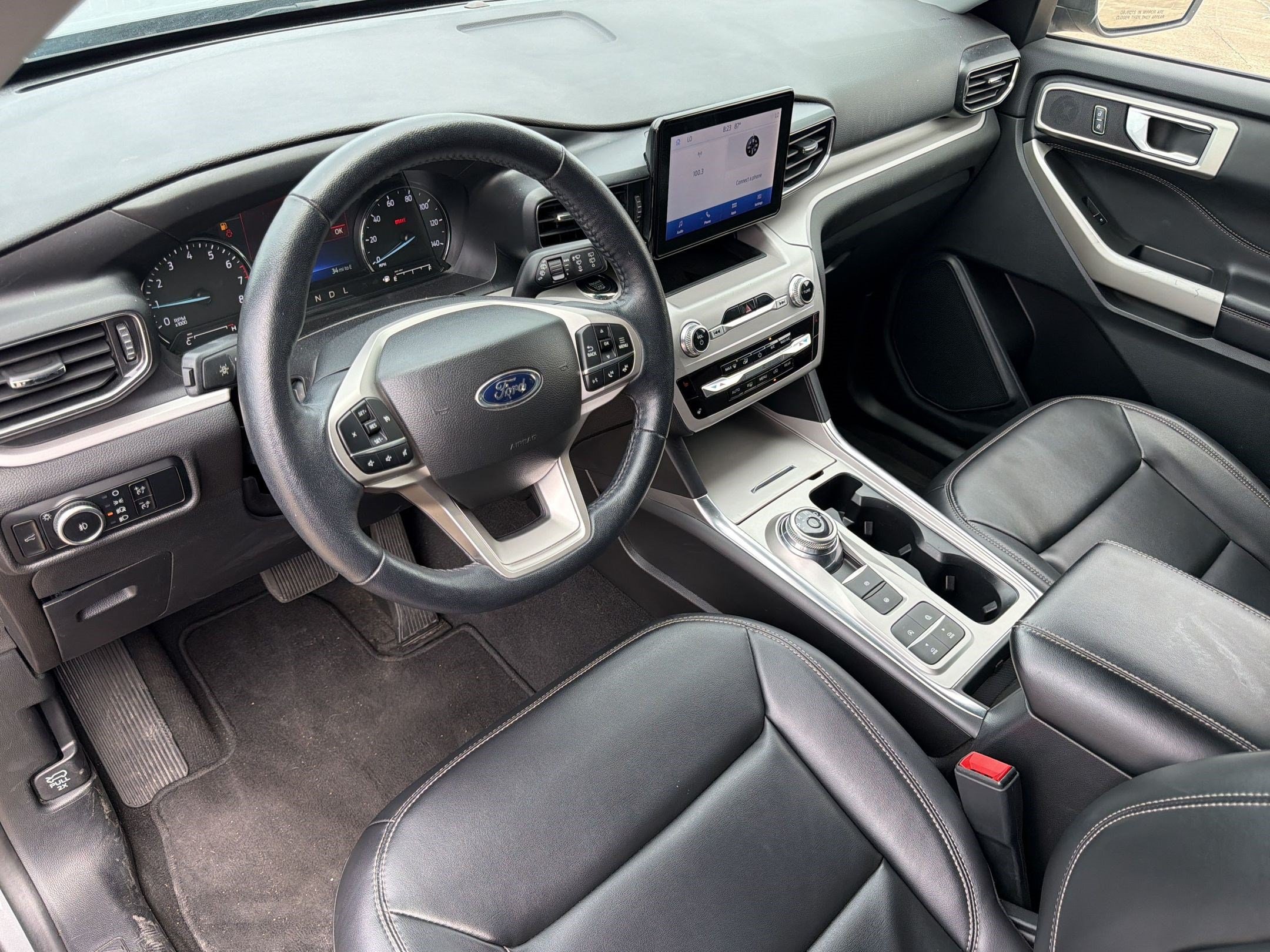 Explorer XLT SUV