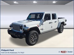 Used 2023 Jeep Gladiator Rubicon Truck Crew Cab in Nederland, TX