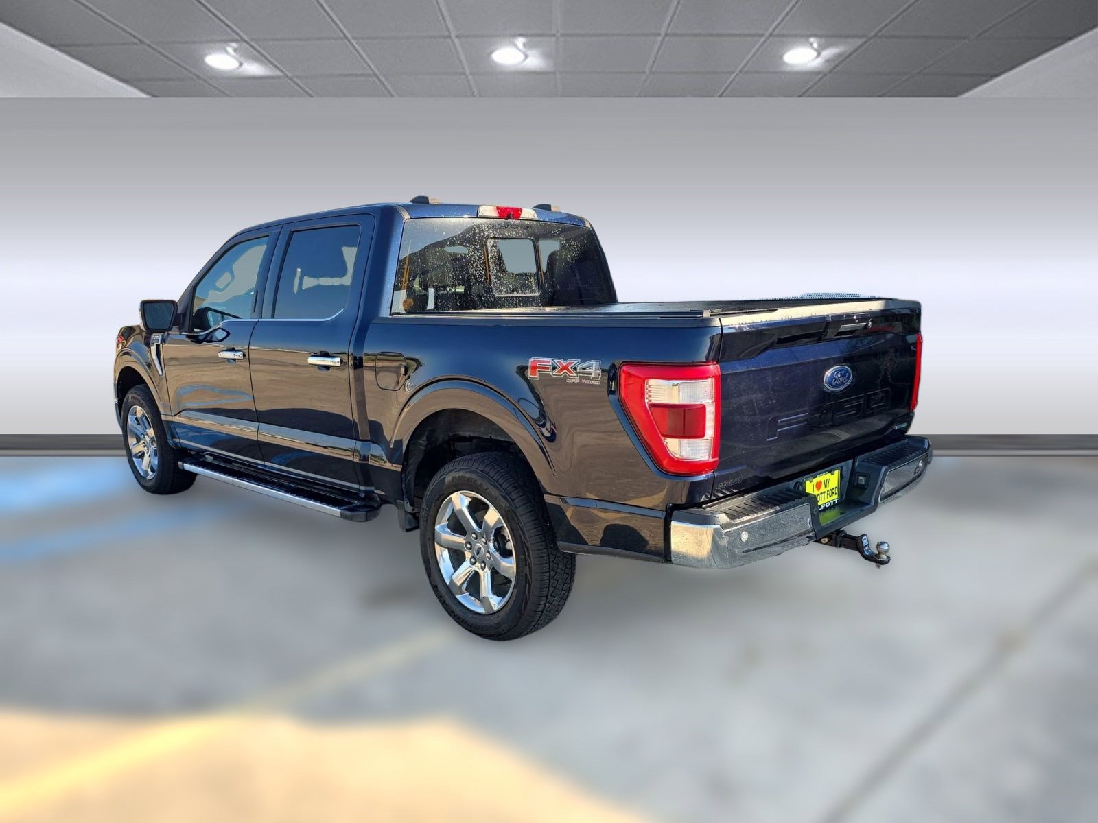 2023 Ford F-150 Lariat photo 2