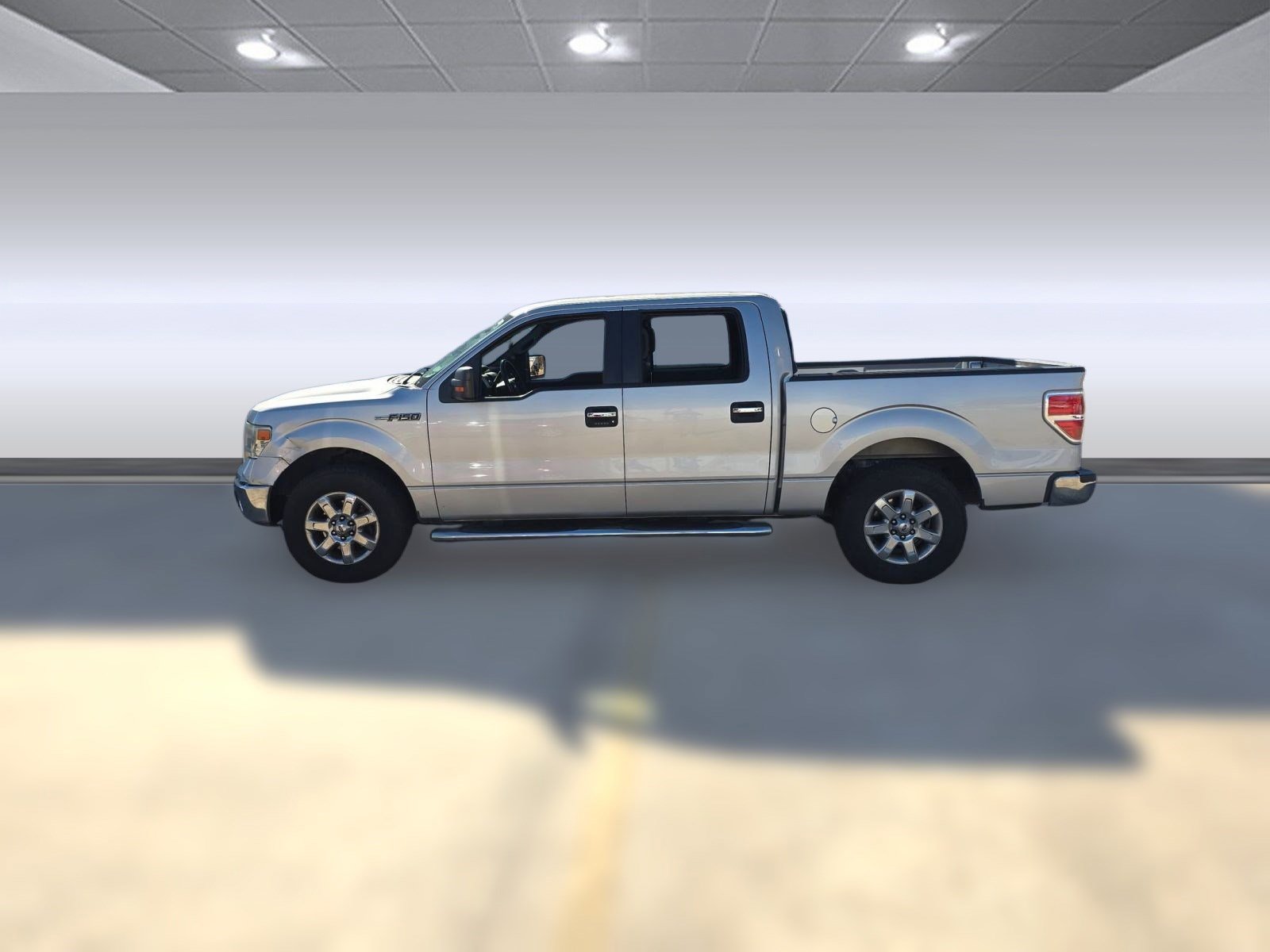 2014 Ford F-150 XLT photo 2