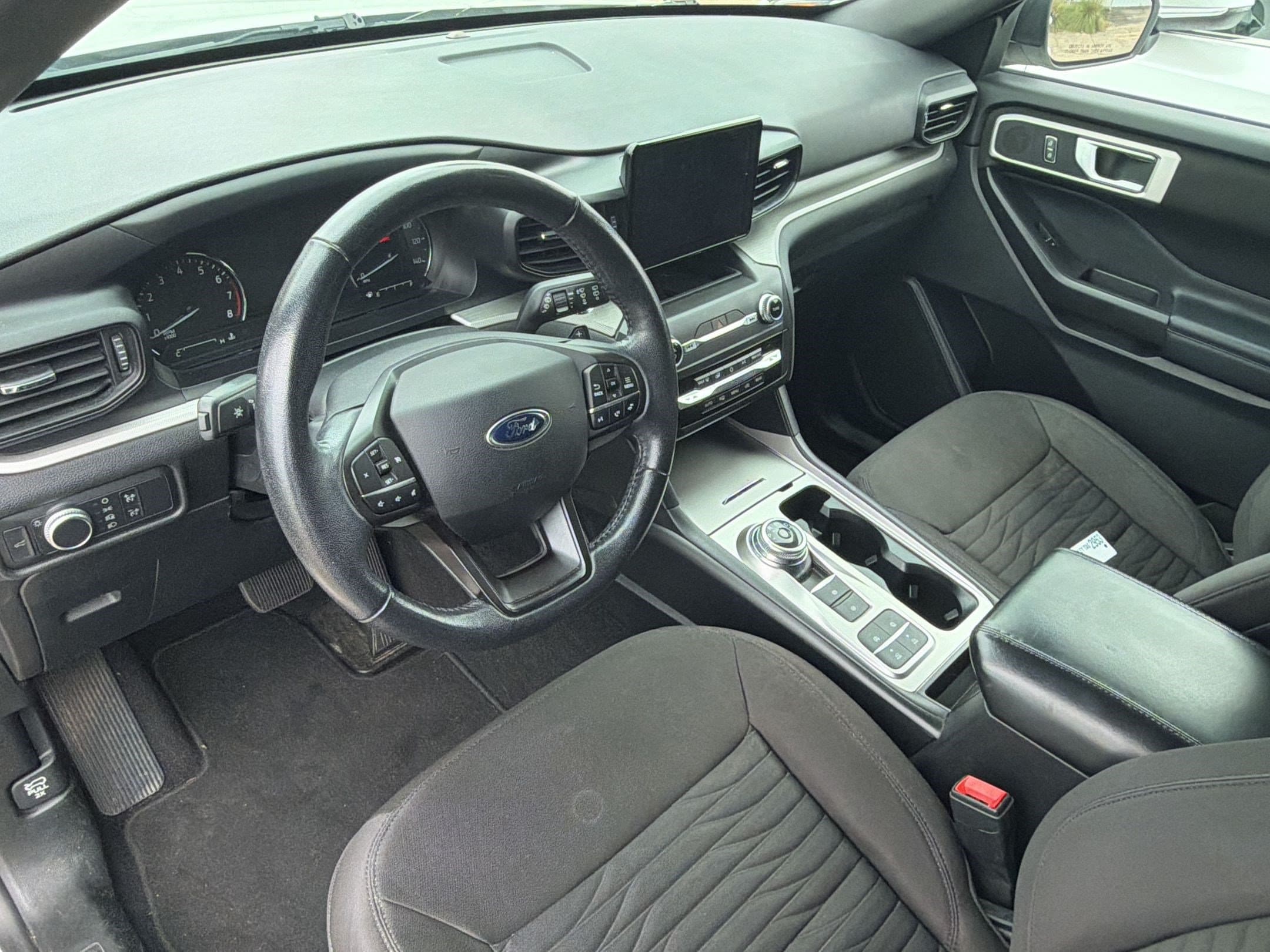 Explorer XLT SUV