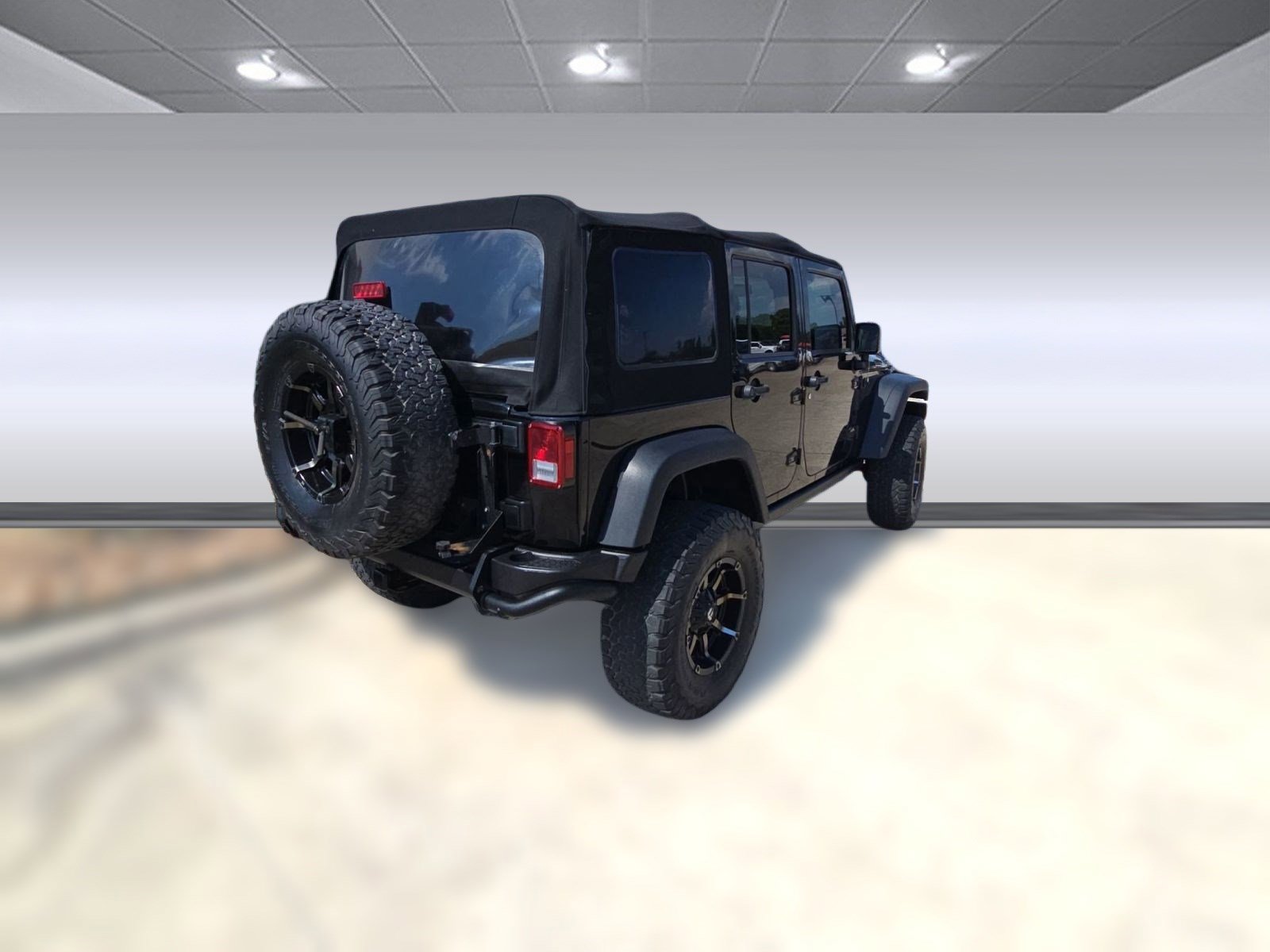 2016 Jeep Wrangler Unlimited Rubicon photo 4