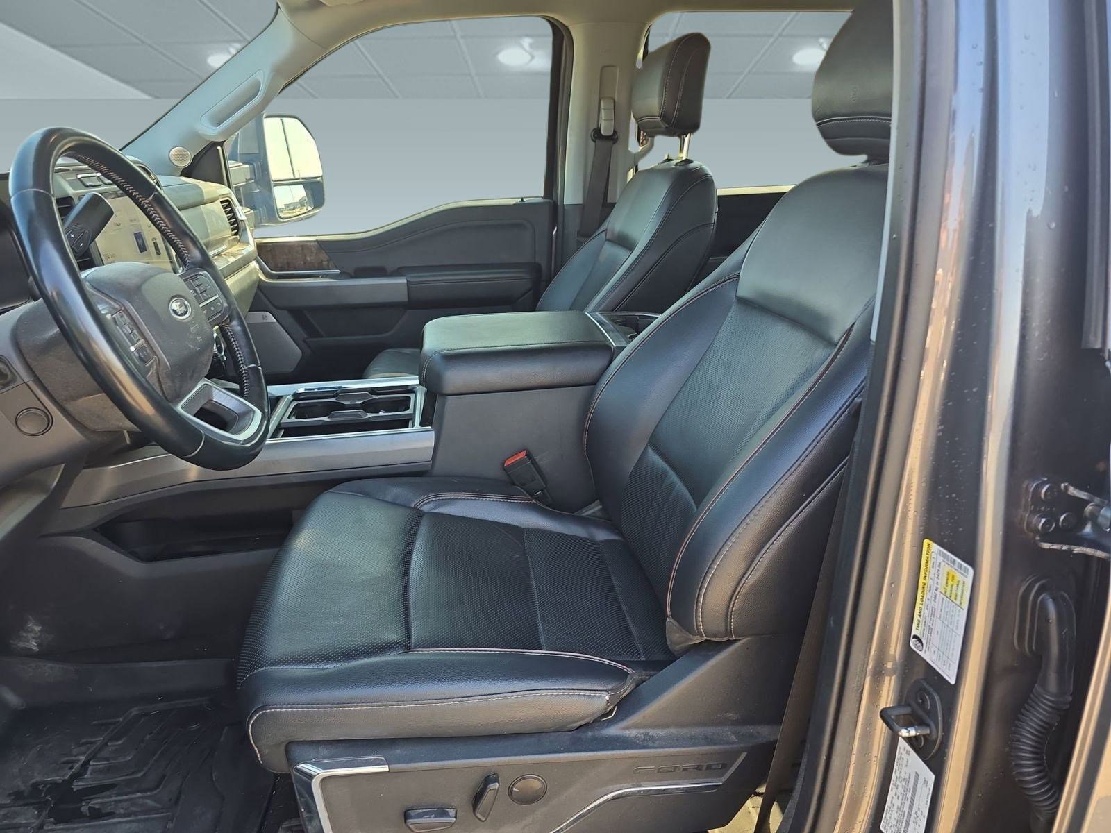 2023 Ford F-350 Lariat photo 4
