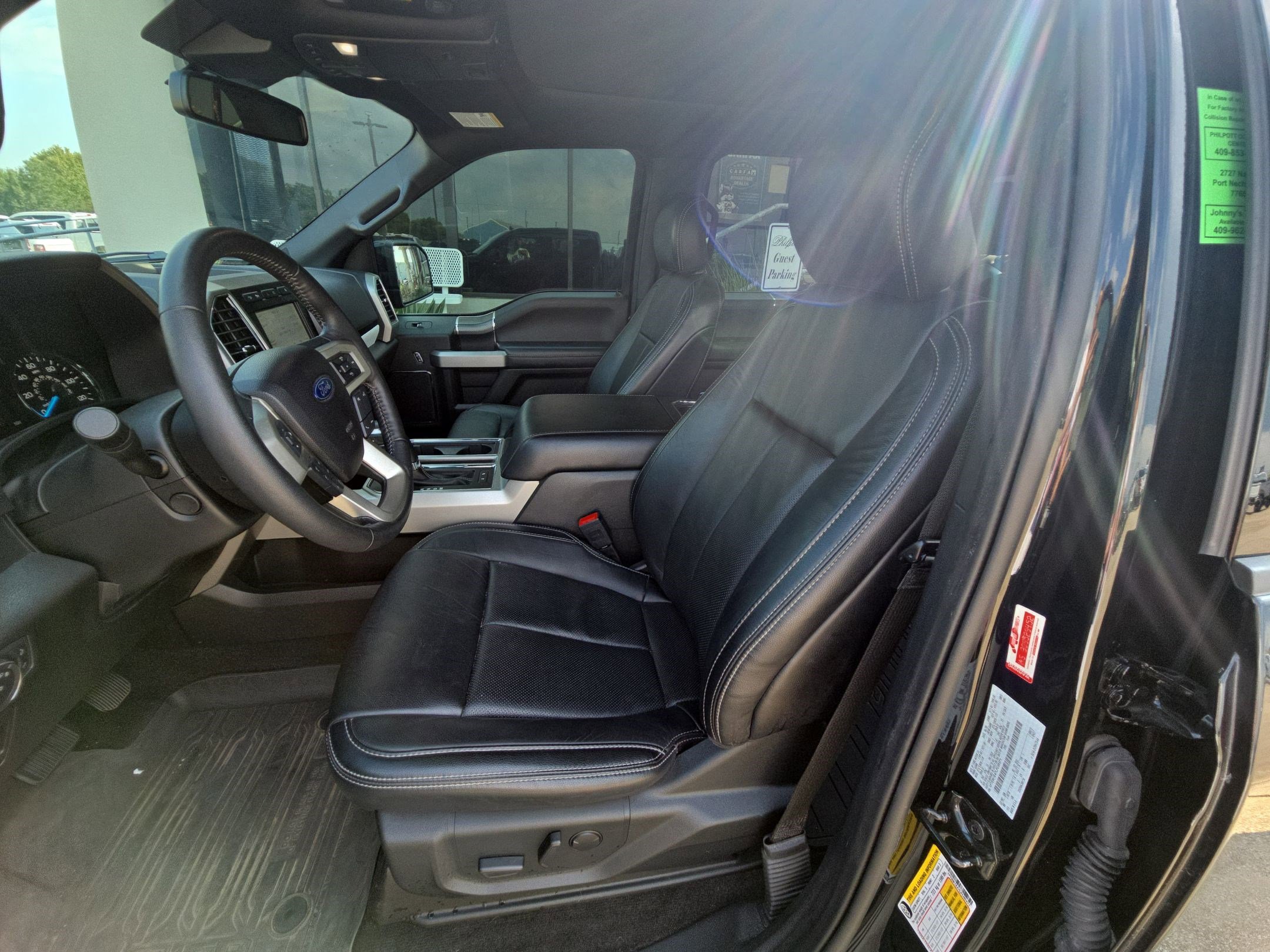 2020 Ford F-150 Lariat photo 2