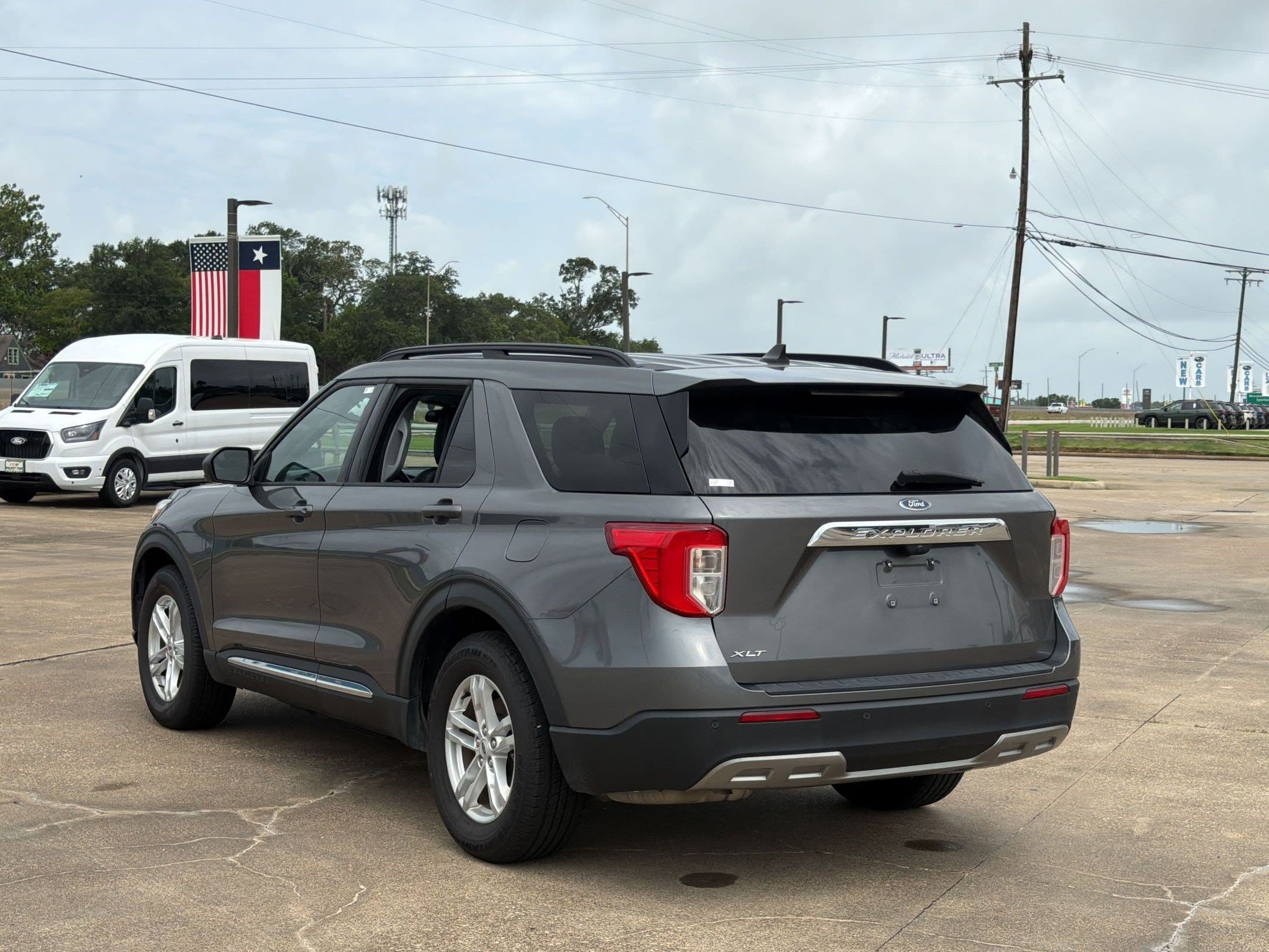 Explorer XLT SUV