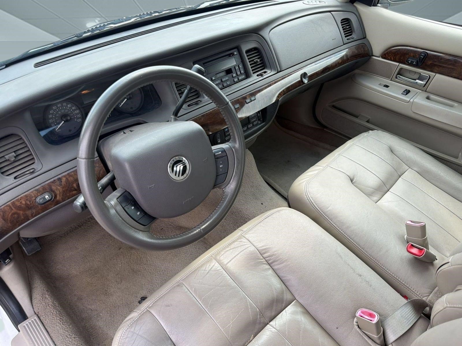 Grand Marquis LS Sedan