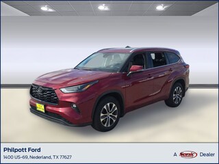 Used 2022 Toyota Highlander XLE SUV in Nederland TX
